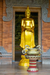 Goldene Buddha-Statue
